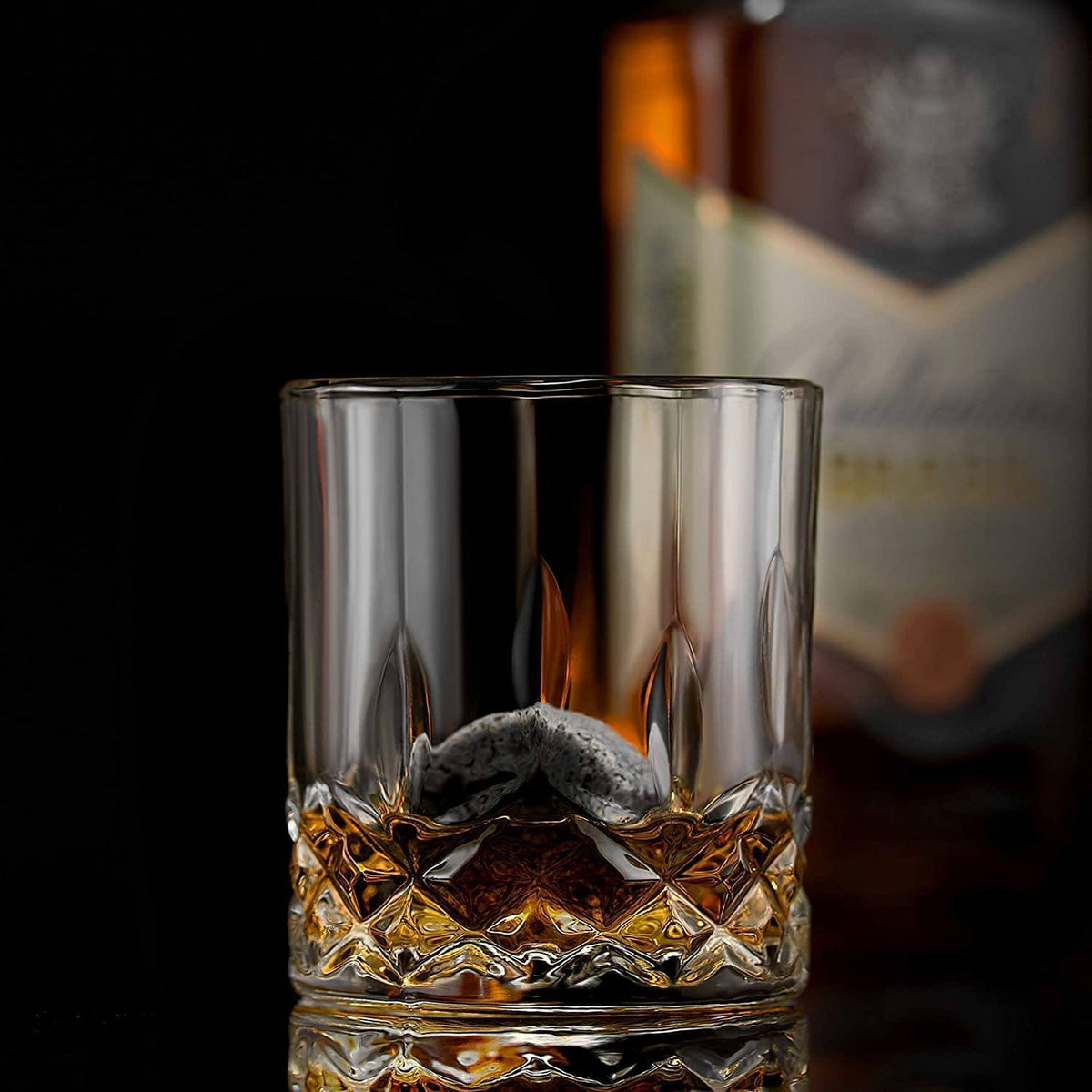 The Connoisseur’s Whiskey Set – Signature Glass Edition