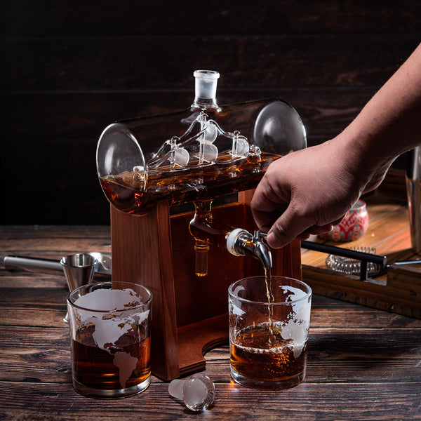 Ship Whiskey & Wine Decanter Set (1250 ml) with 2 Glasses
